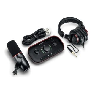 Focusrite Vocaster Two Studio Podcast Bundle